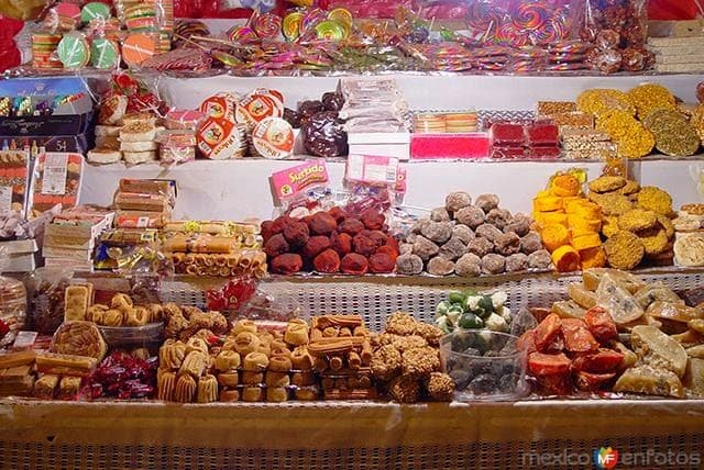 Dulces Típicos Salvadoreños — Caja de Regalo